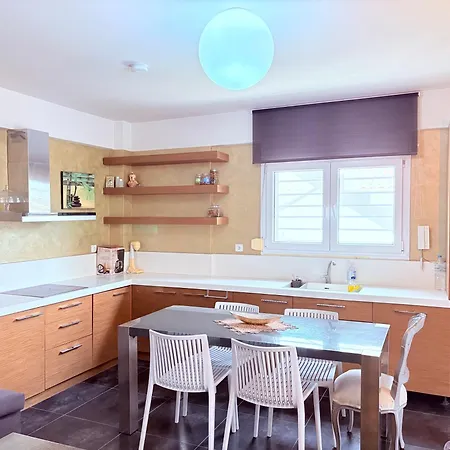 Apartament Avs 1