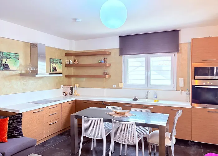 Apartament Avs 1